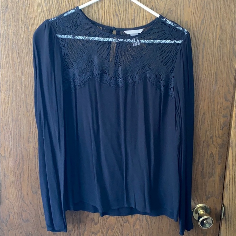 black lacey top! 🖤